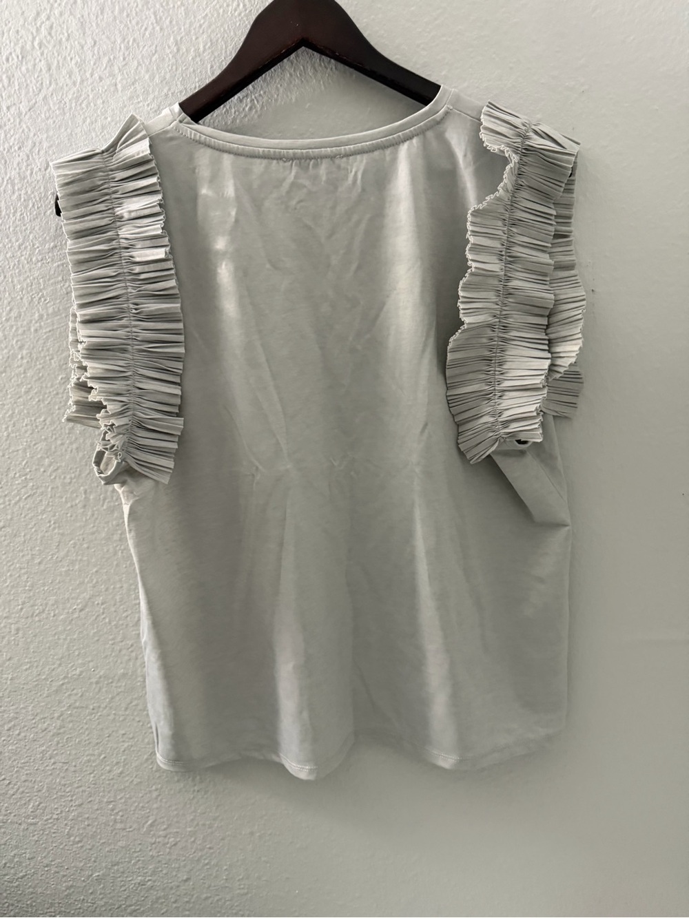 Zara Light Gray Ruffle Shoulder Tank Top - Picture 2 of 5